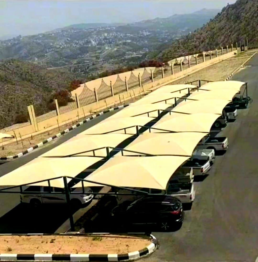 مظلات ملاعب رياضية آمنة للطلاب