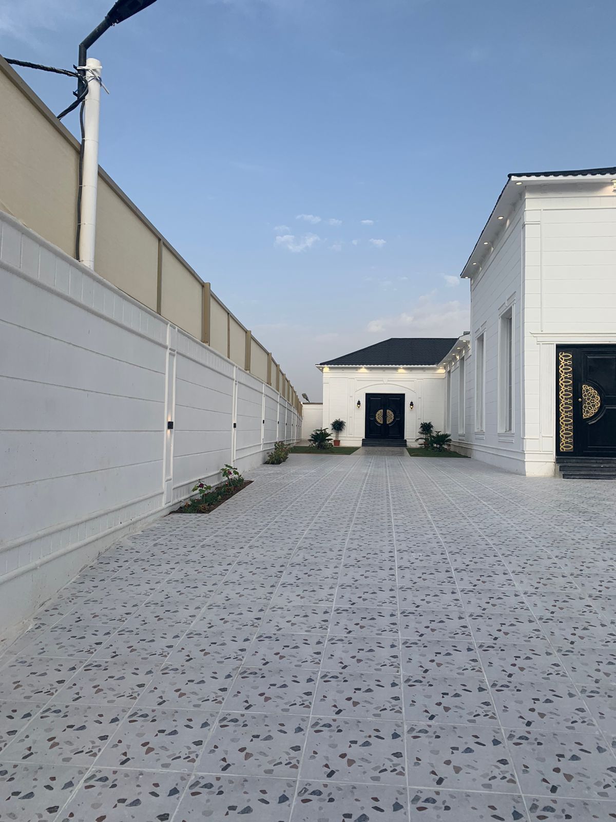 مبنى سكني مكتمل من تنفيذ شركة مقاولات سعودية